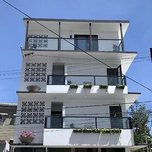 https://la-calma-poshtel.top-hotels-puertorico.com